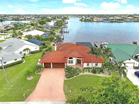 5327 Skyline Blvd, Cape Coral, FL 33914