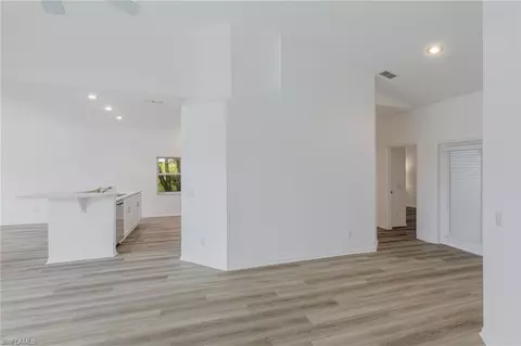 8020 Preakness Ct, Naples, FL 34113 photo 9
