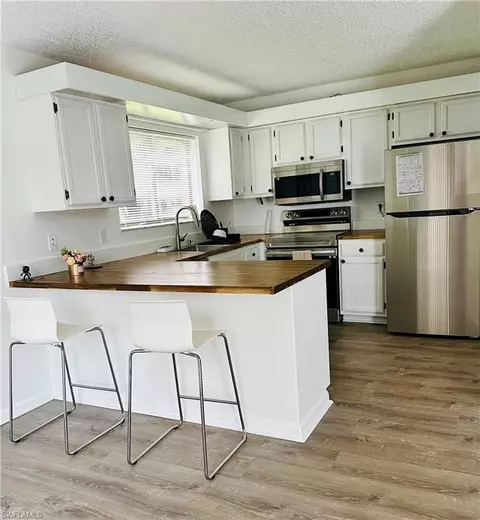 1470 Park Shore Cir #1, Fort Myers, FL 33901