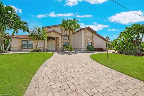 2727 SE 24th Pl, Cape Coral, FL 33904