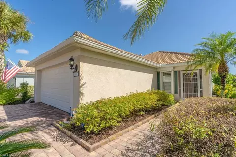 8697 Querce Ct, Naples, FL 34114 photo 5
