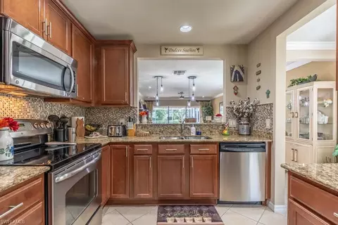 8697 Querce Ct, Naples, FL 34114 photo 32