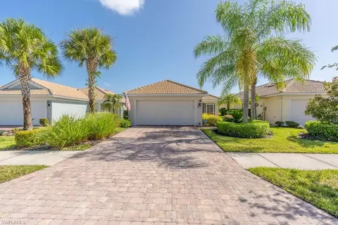 8697 Querce Ct, Naples, FL 34114 photo 3