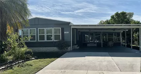 290 Lime Key Ln #142, Naples, FL 34114