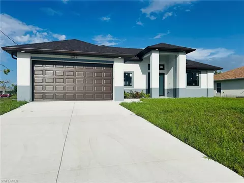 2829 NW 21st Pl, Cape Coral, FL 33993