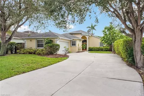 1180 29th Ave N, Naples, FL 34103