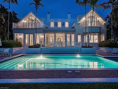 1300 Spyglass Ln, Naples, FL 34102