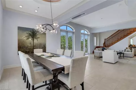 380 10th St S #202, Naples, FL 34102