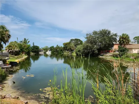873 8th Ct E, Naples, FL 34108 photo 3