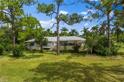 124 Eugenia Dr, Naples, FL 34108 photo 18