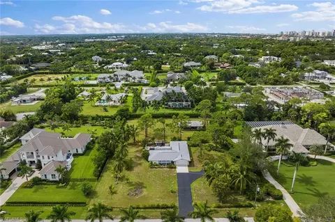 124 Eugenia Dr, Naples, FL 34108 photo 5