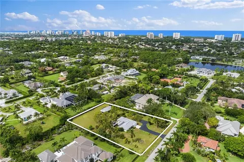 124 Eugenia Dr, Naples, FL 34108 photo 13
