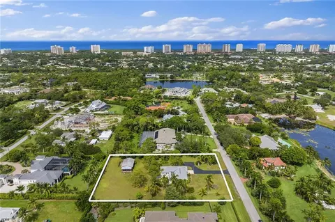 124 Eugenia Dr, Naples, FL 34108 photo 14