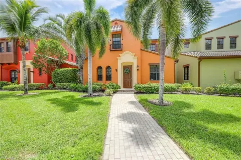 9138 Chula Vista St #127-2, Naples, FL 34113