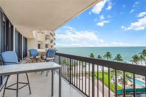 4001 Gulf Shore Blvd N #700, Naples, FL 34103