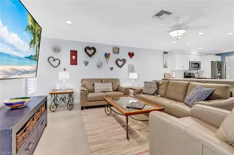 4406 Windjammer Ln, Fort Myers, FL 33919