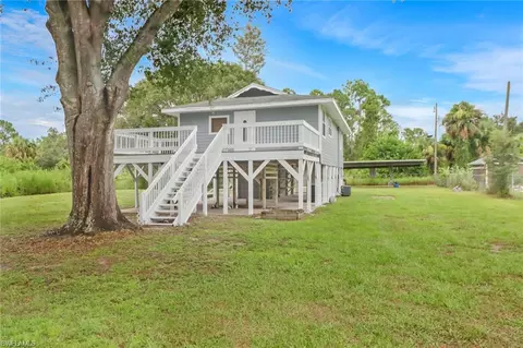1402 Palmetto Ave, Lehigh Acres, FL 33972