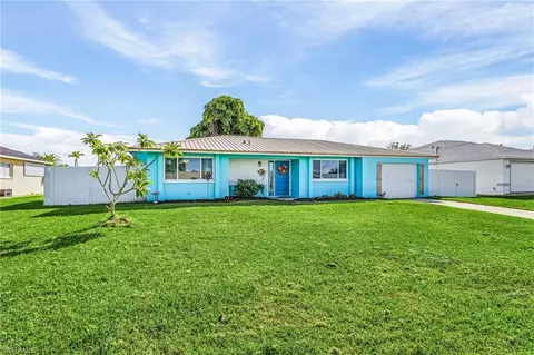 3733 SE 8th Pl, Cape Coral, FL 33904