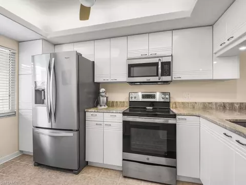 309 Cape Coral Pkwy W #207, Cape Coral, FL 33914