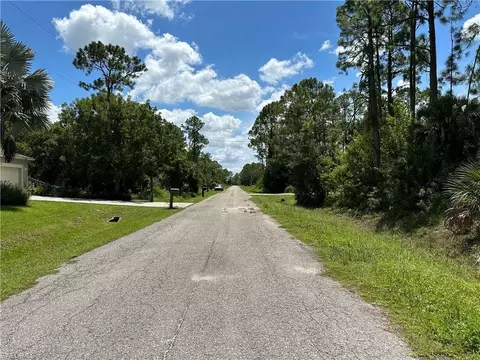 820 Desoto Ave, Lehigh Acres, FL 33972