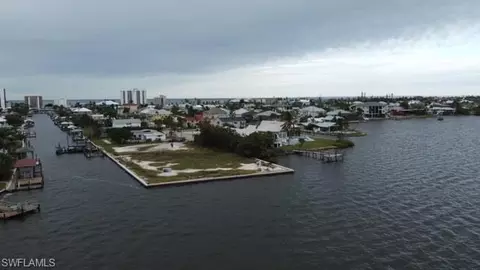 280 Egret St, Fort Myers Beach, FL 33931