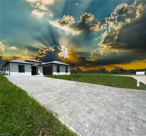2500 39th St W, Lehigh Acres, FL 33971
