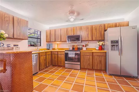 200 Marseille Dr S #12-A, Naples, FL 34112