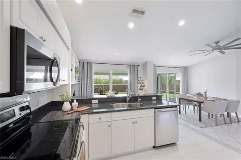 282 Madison Dr, Naples, FL 34110 photo 7