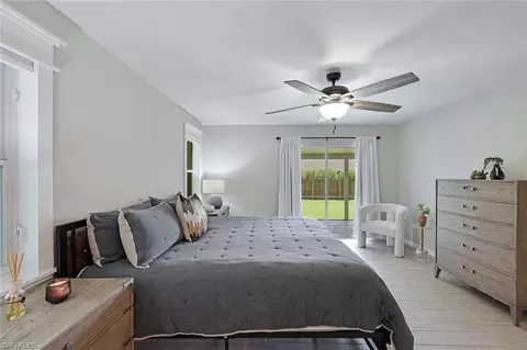 282 Madison Dr, Naples, FL 34110 photo 17