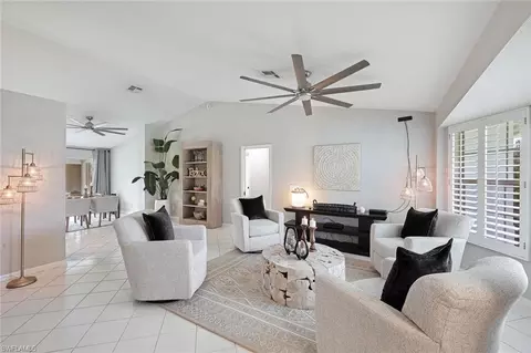 282 Madison Dr, Naples, FL 34110 photo 10