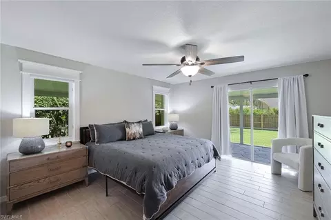 282 Madison Dr, Naples, FL 34110 photo 16