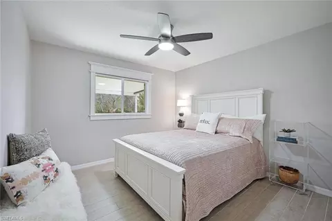 282 Madison Dr, Naples, FL 34110 photo 23