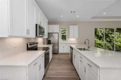 198 2nd St, Naples, FL 34113 photo 4