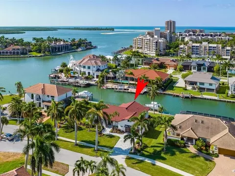 1270 Stone Ct, Marco Island, FL 34145