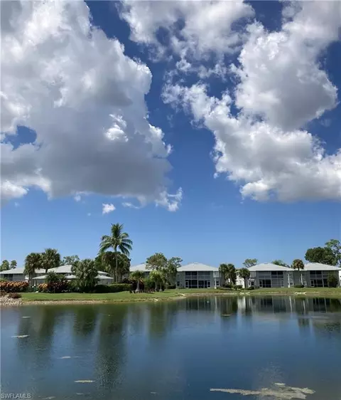 895 New Waterford Dr #J-101, Naples, FL 34104