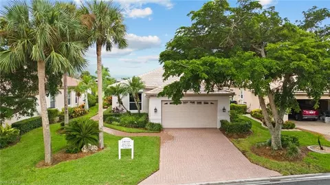 16473 Edgemont Dr, Fort Myers, FL 33908