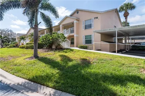 774 Wiggins Lake Dr #105, Naples, FL 34110