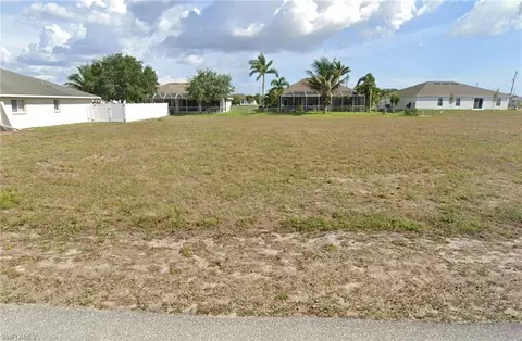 106 NW 28th Ter, Cape Coral, FL 33993