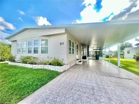 277 Cape Sable Dr, Naples, FL 34104