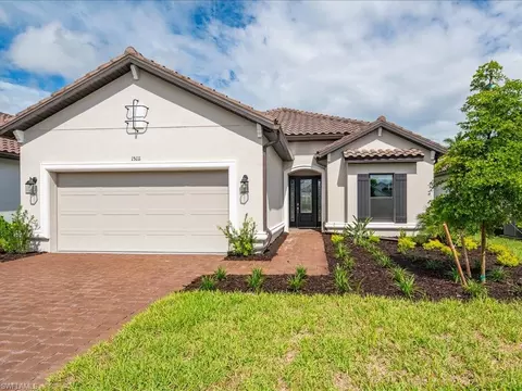 15111 Pescara St, Naples, FL 34114