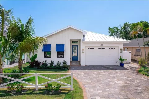 546 104th Ave N, Naples, FL 34108