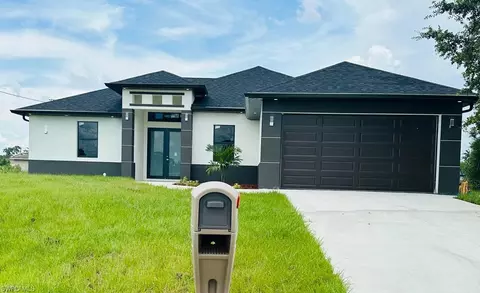 3800 3rd St SW, Lehigh Acres, FL 33976
