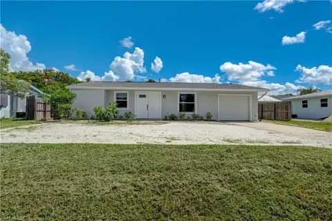 4825 Cortez Cir, Naples, FL 34112