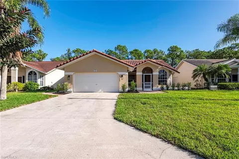 113 Saint James Way S, Naples, FL 34104