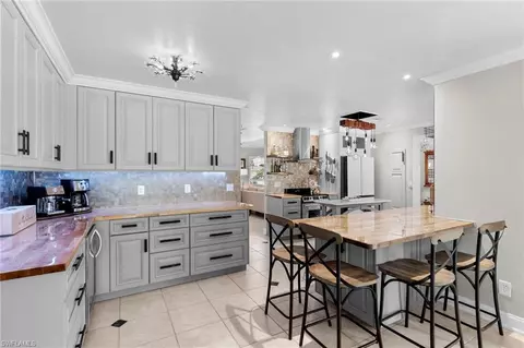 4584 Chippendale Dr, Naples, FL 34112 photo 8