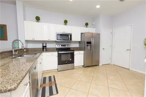 15679 Marcello Cir #122, Naples, FL 34110
