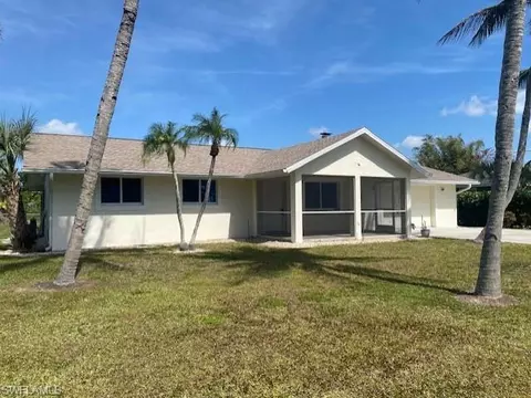 5241 Cypress Ln, Naples, FL 34113