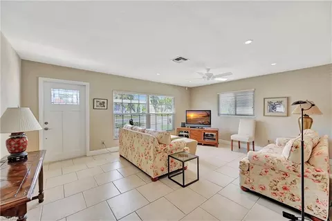 766 109th Ave N, Naples, FL 34108