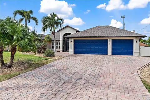 1704 SW 19th Pl, Cape Coral, FL 33991