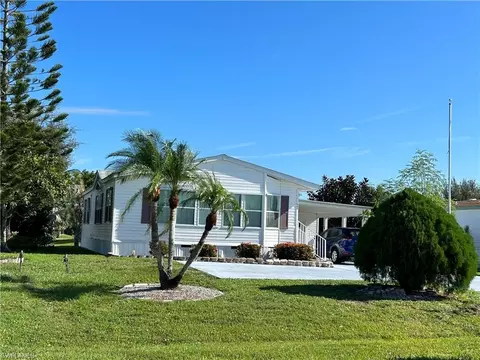905 Manatee Rd, Naples, FL 34114